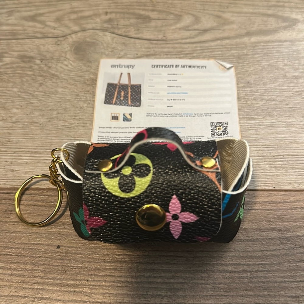 LV Louis Vuitton Ear Bud Case Key Ring Certificate of Authenticity NEW